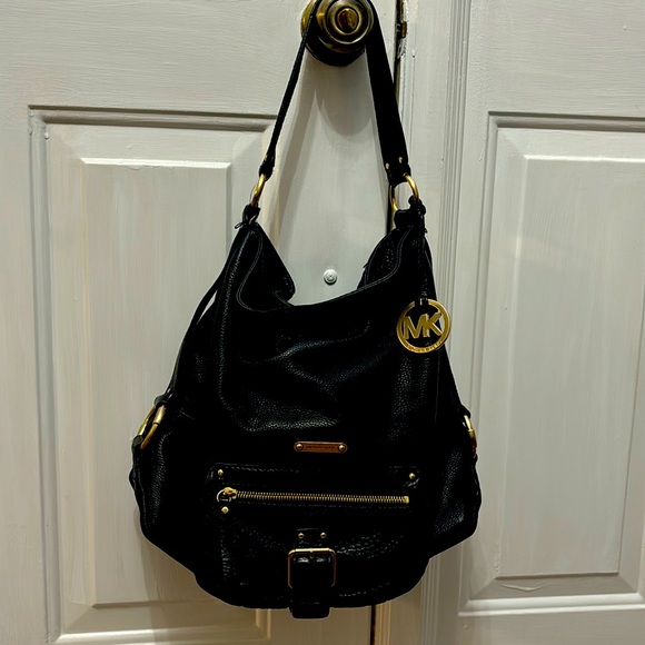Michael Kors large black w/ gold trim leather purse in excellent condition - Picture 1 of 11